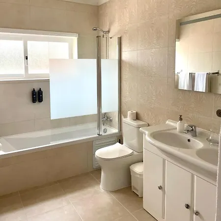 Colina Do Eletrico 3* פיגואיירה דה פוז