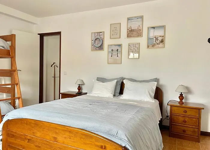 Гостевой дом Colina Do Eletrico Фигейра-да-Фош